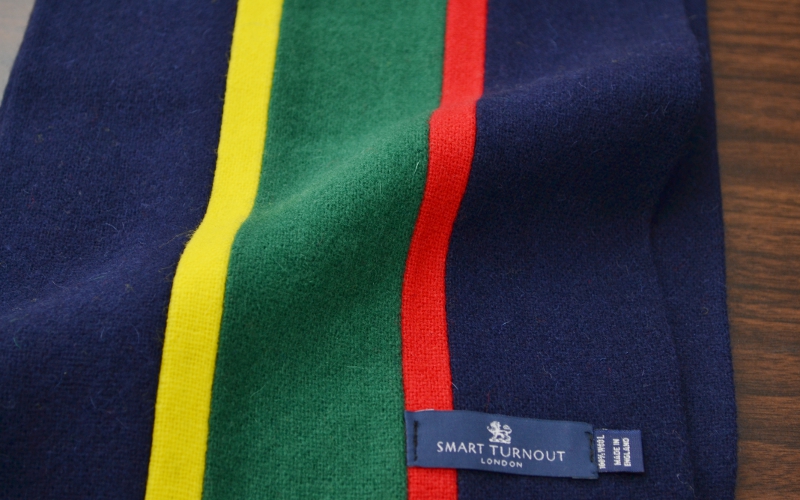 イギリス製スクールマフラーSMART TURNOUT